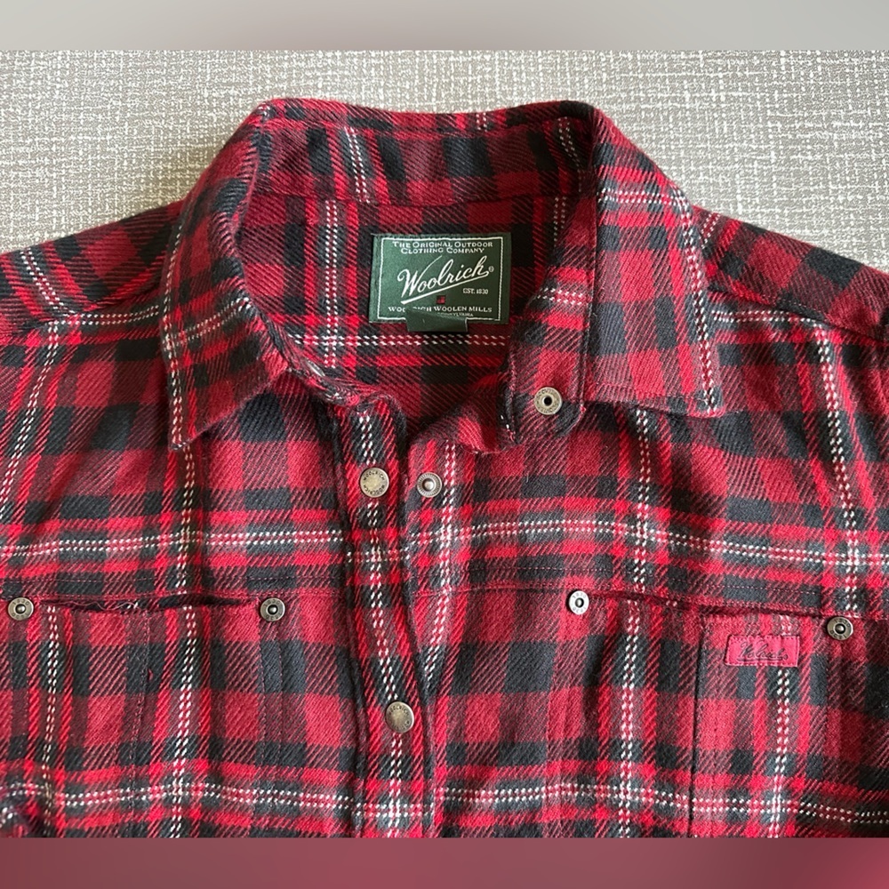 Woolrich Women’s Long sleeve Deep Ruby Plaid Soft Button Up Shirt size Small - Picture 3 of 12